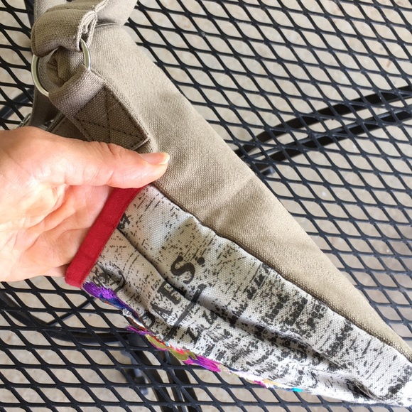 Gorgeous Embroidered Purse - Picture 16 of 16